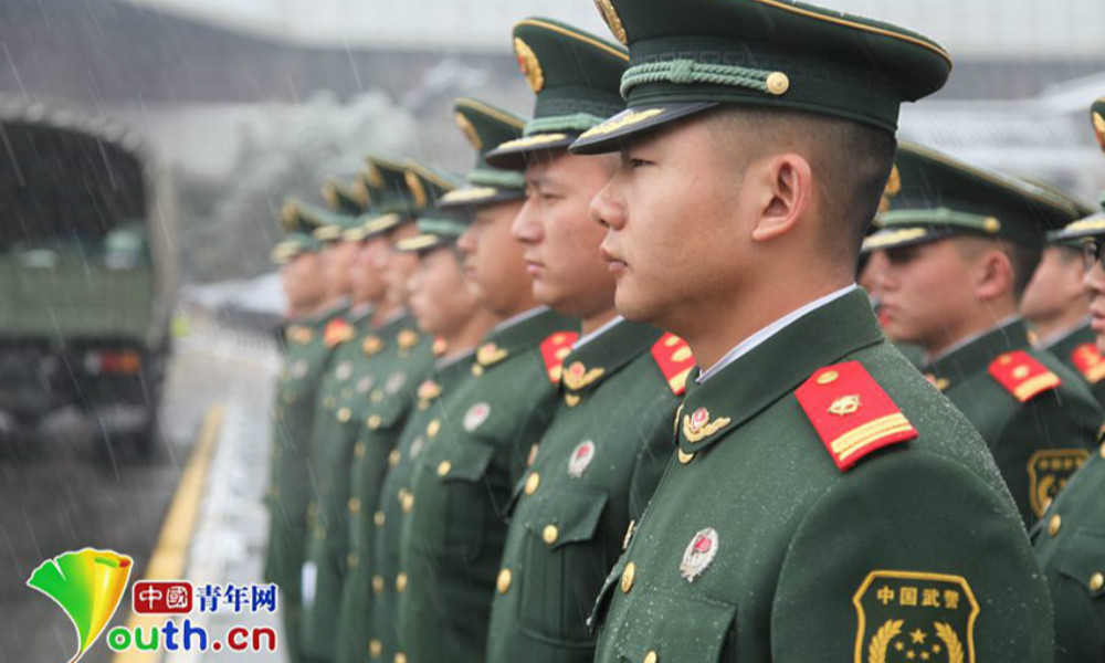Soldados chineses começam a guardar as delegações da APN e da CCPPCh