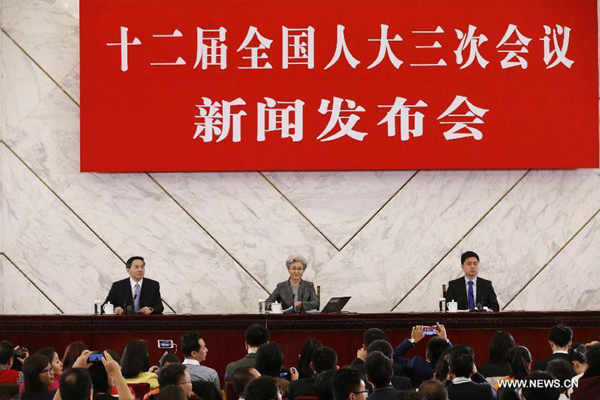 Coletiva à imprensa da sessão da APN foi realizada em Beijing