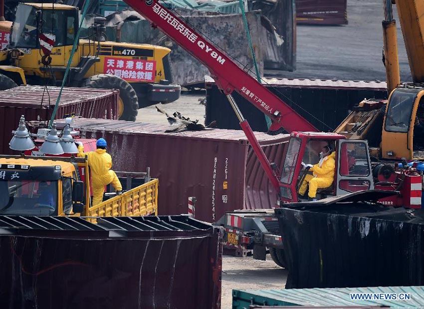 Número de mortos na explosão do Porto de Tianjin sobe para 150