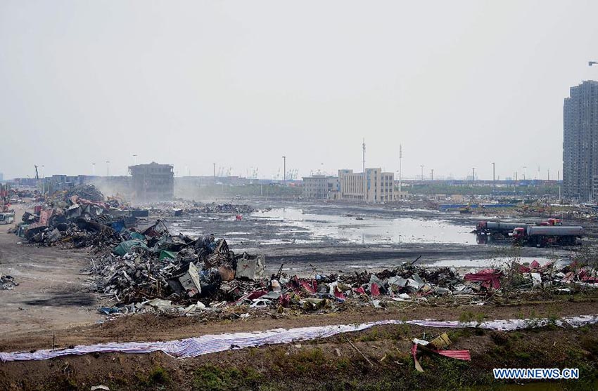 Número de mortos na explosão do Porto de Tianjin sobe para 150