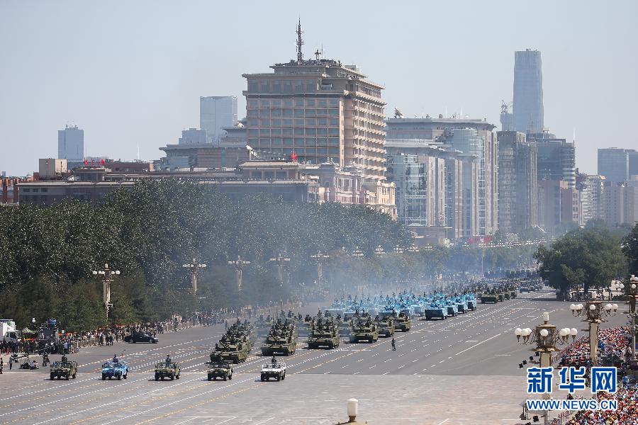 China apresenta novos armamentos no desfile do Dia da Vitória