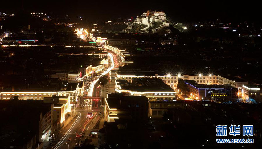 Nova aparência da milenária cidade de Lhasa