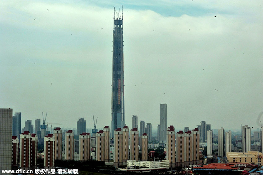 Construção do segundo edifício mais alto no mundo termina em Tianjin