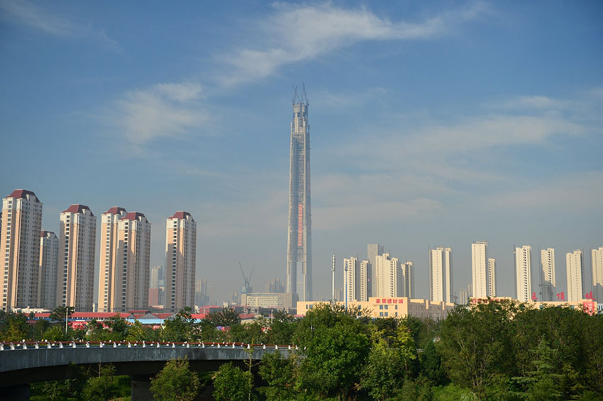 Construção do segundo edifício mais alto no mundo termina em Tianjin