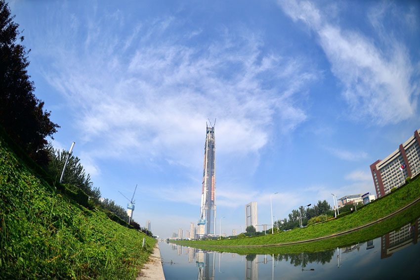 Construção do segundo edifício mais alto no mundo termina em Tianjin