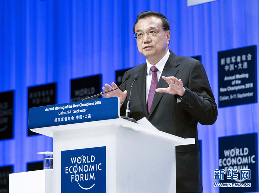 Li Keqiang discursa na abertura da 9ª edição do Fórum Davos de Verão