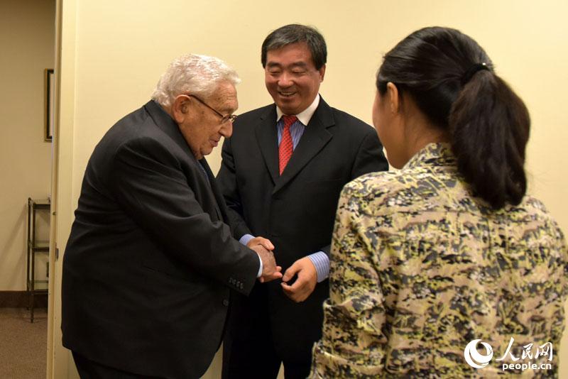 Kissinger: A China e os EUA precisam de trabalhar em cooperação e não em confronto