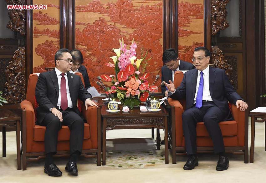 Primeiro-ministro chinês quer estreitar cooperação com a Indonésia