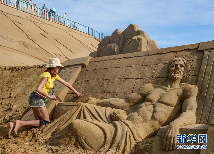 China realiza exposição internacional de esculturas de areia