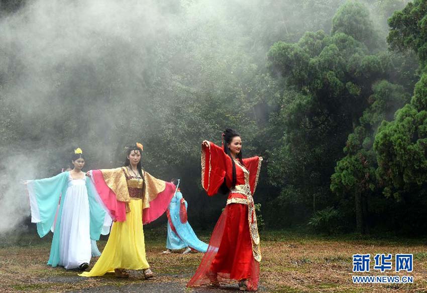 Primeiro Festival da Cultura de Hanfu é aberto no sudeste da China
