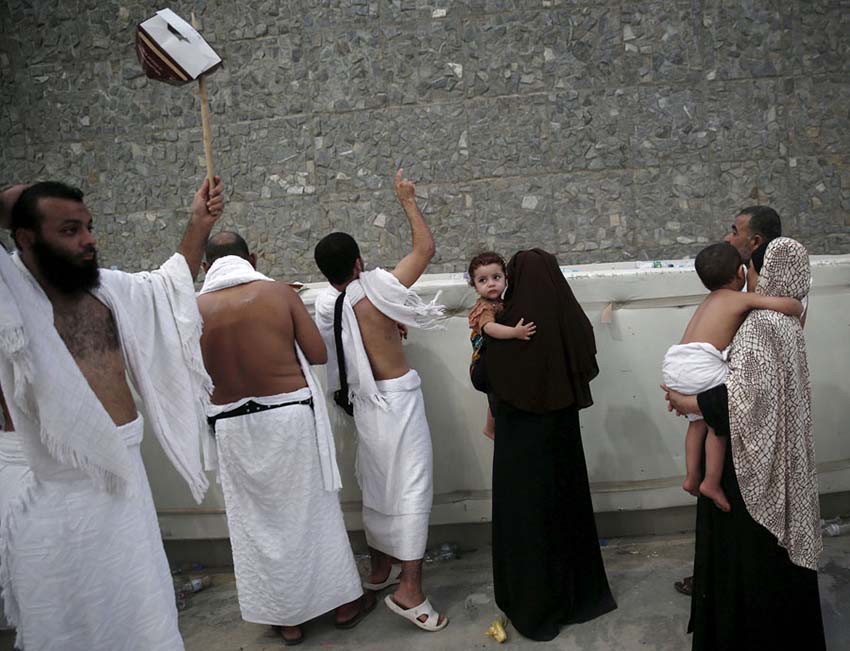 Mais de 700 peregrinos morrem durante a peregrinação anual do Hajj em Meca