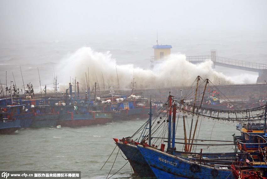 Tufão Dujuan chega ao leste da China
