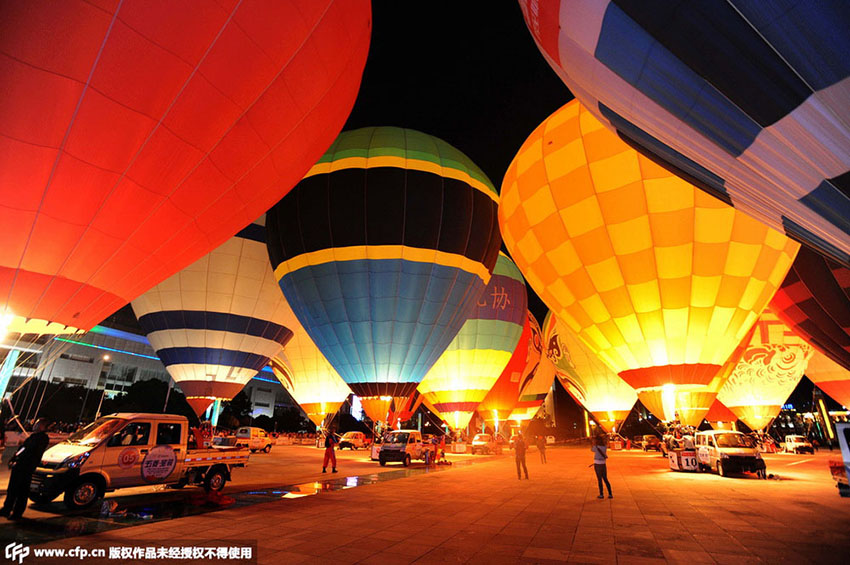 Realizada na China competição de balões de ar quente
