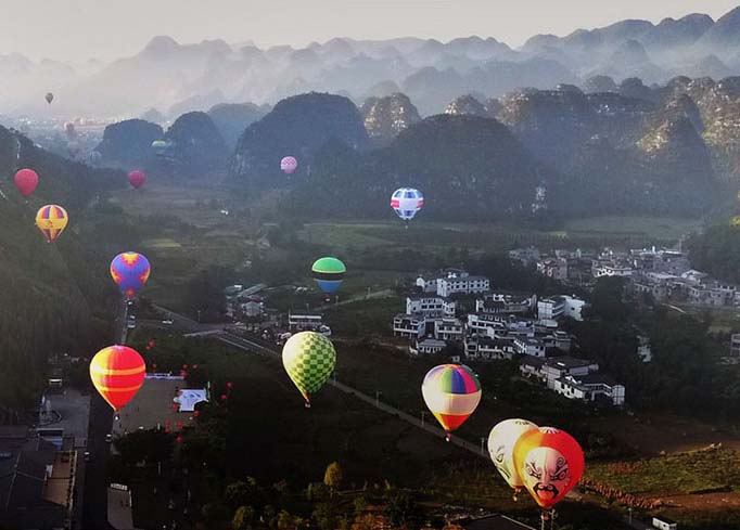 Realizada na China competição de balões de ar quente