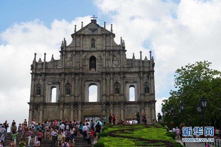 Aberta Semana Cultural China-Países Lusófonos em Macau