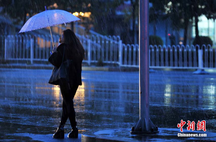 Primeiros flocos de neve abatem-se sobre Pequim