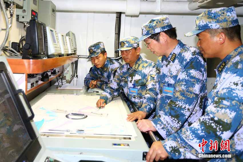 Marinhas chinesa e norte-americana realizam exercício militar no Oceano Atlântico