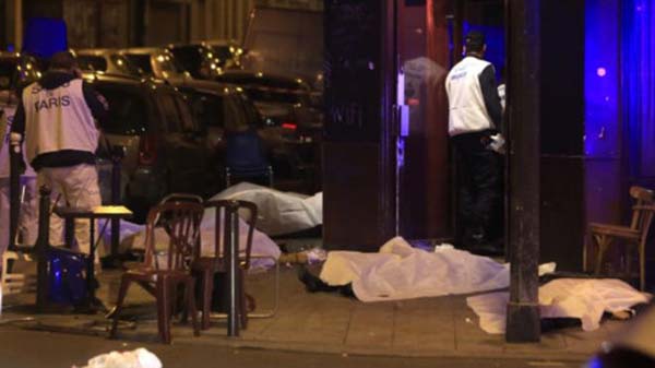 Terror em Paris: França sofre ataque terrorista, mais de 150 mortes confirmadas 