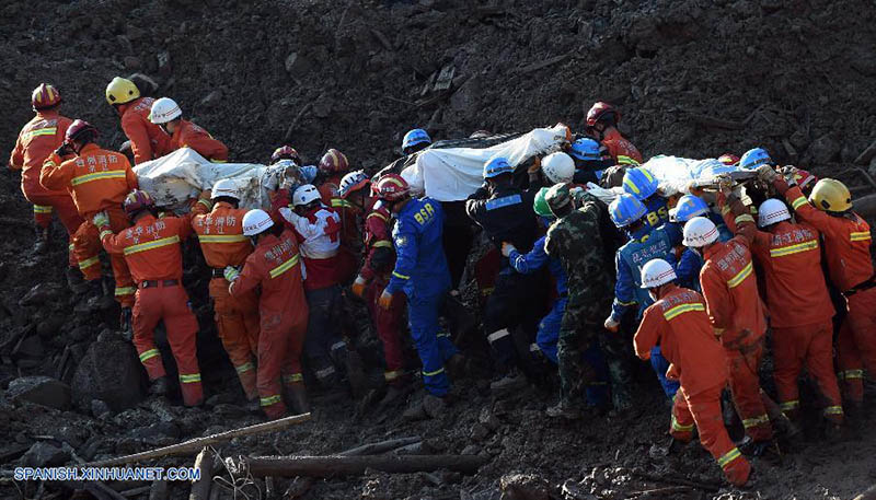 Aumenta para 21 o número de mortos em deslizamento de terra no leste da China