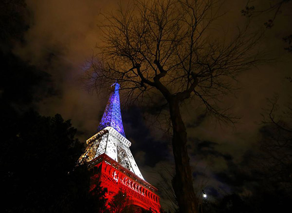 França e Rússia direcionam mais ataques contra o Estado Islâmico na Síria