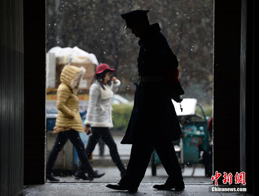 Descida da temperatura acompanhada de neve no norte da China