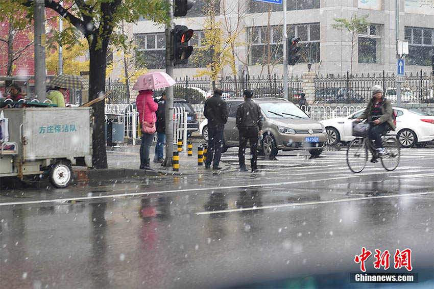 Descida da temperatura acompanhada de neve no norte da China