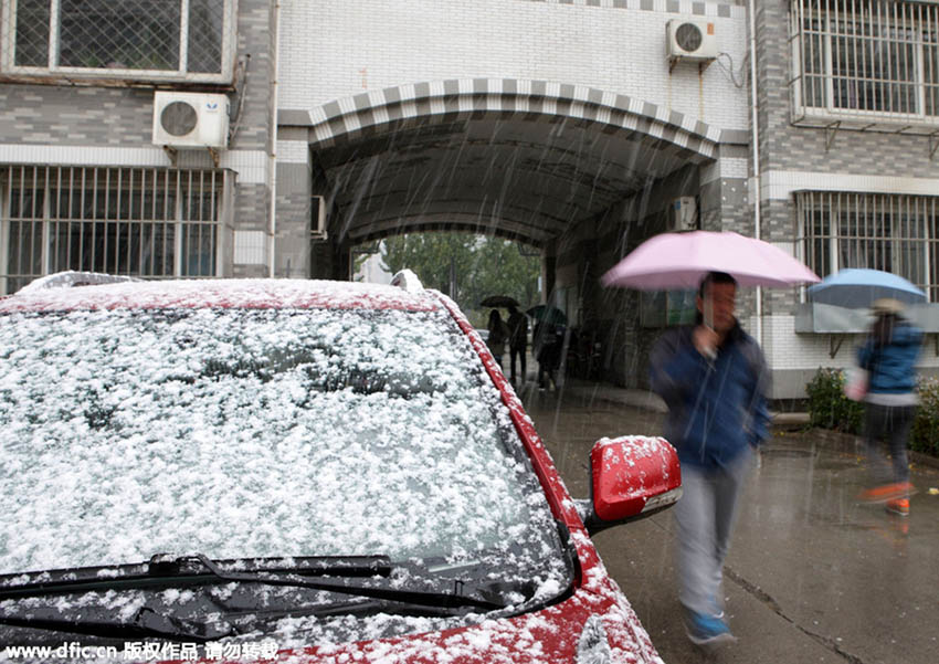 Descida da temperatura acompanhada de neve no norte da China