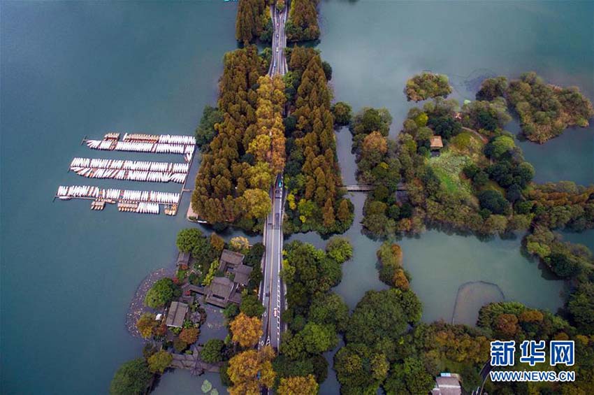 Paisagem de outono no Lago Oeste de Hangzhou