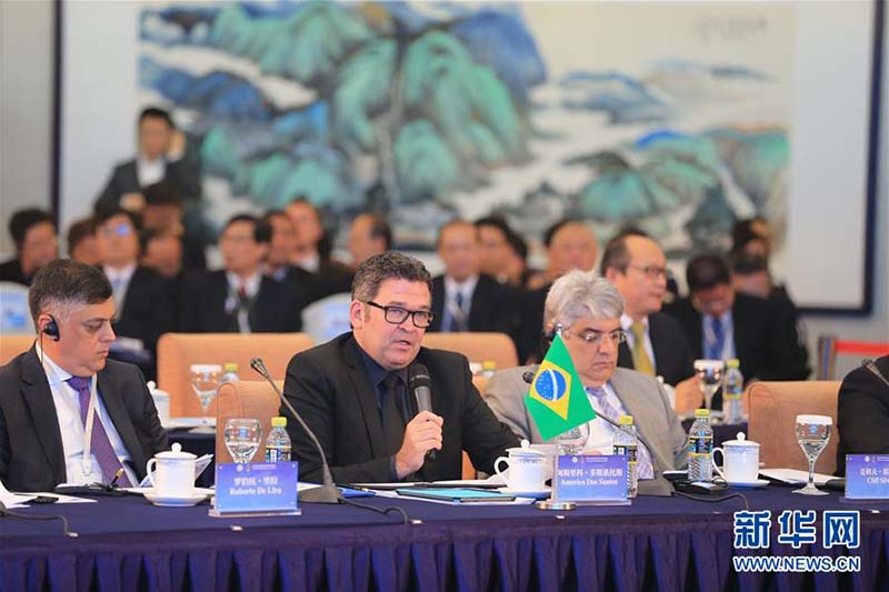 Realizada em Pequim 1ª Cimeira de Imprensa dos BRICS