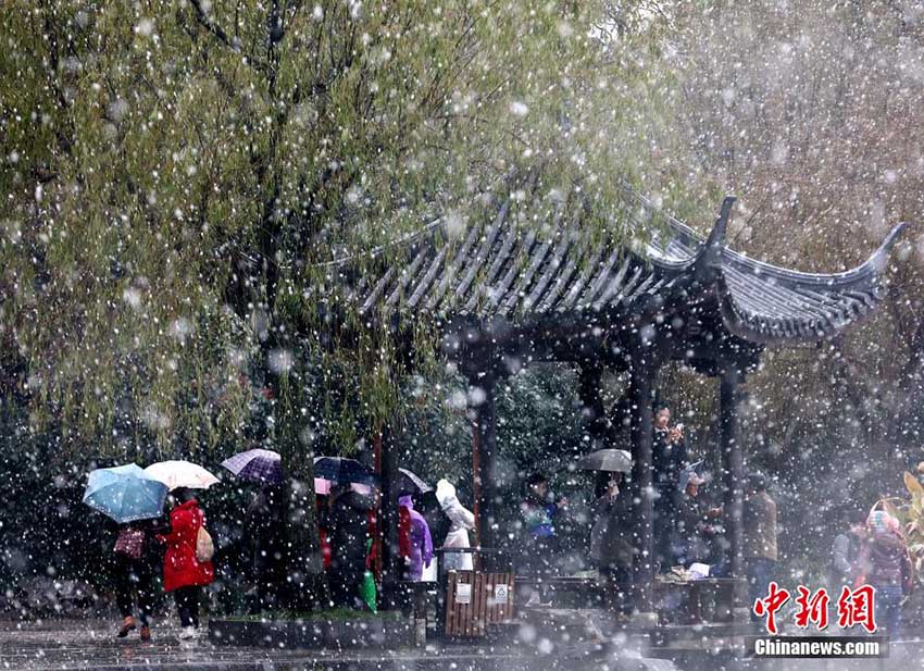 Hangzhou recebe os primeiros flocos de neve de 2015