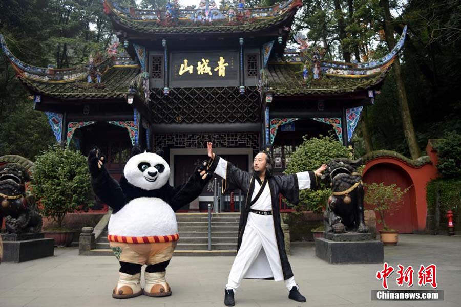 Kung Fu Panda: panda Po visita seu mestre no monte Qingcheng