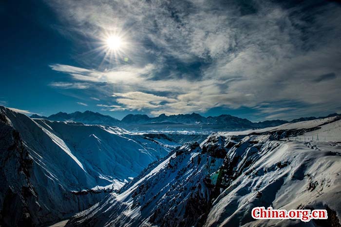 Paisagem magnífica de inverno no Grande Desfiladeiro de Hongshan
