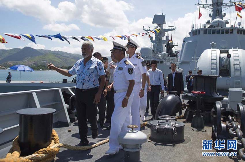 Navios de guerra chineses realizam visita a Timor Leste