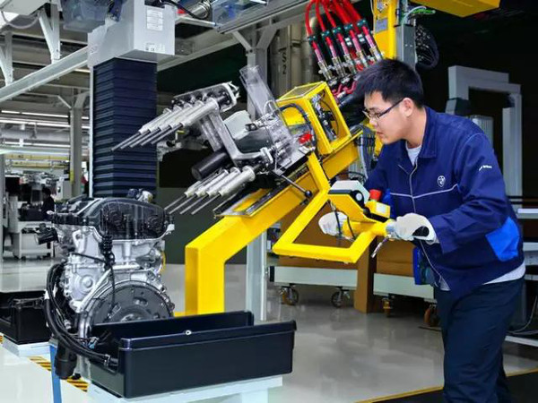 BMW abre primeira fábrica de motores na China