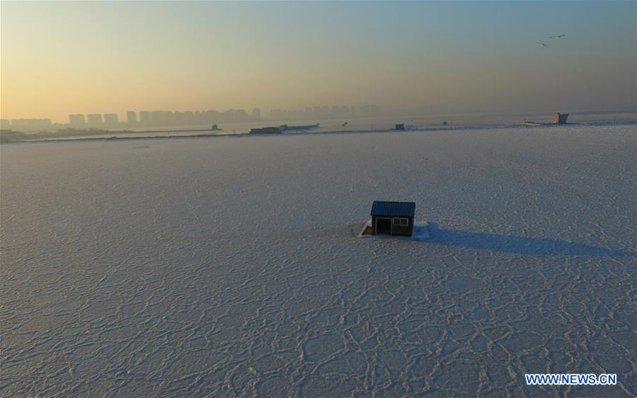 Gelo impede barcos de zarpar no leste da China