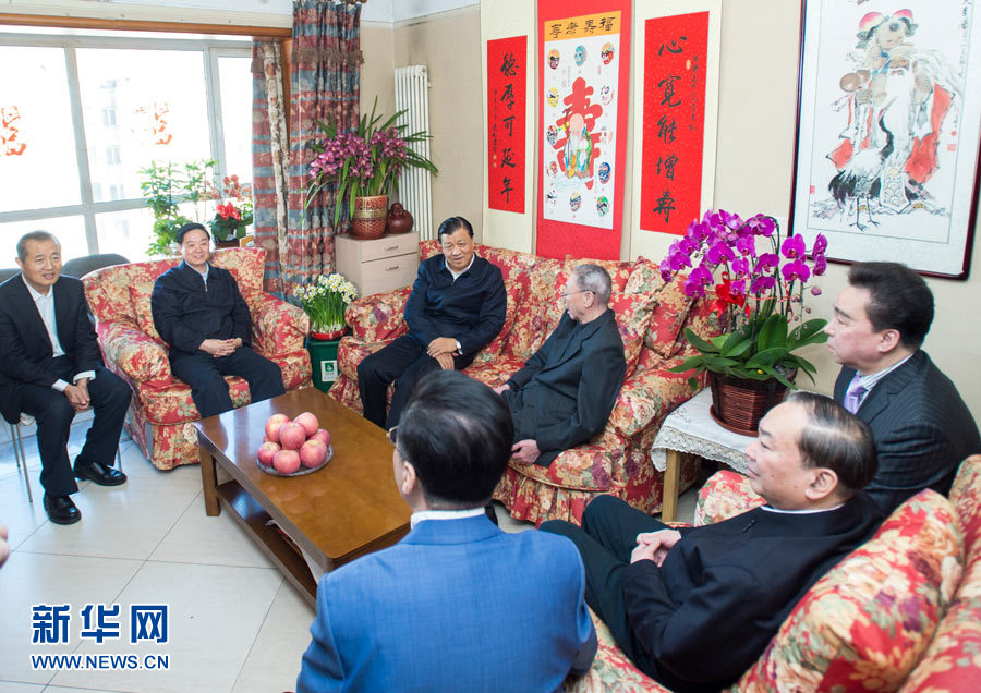 Alto funcionário do PCCh visita personalidades da cultura