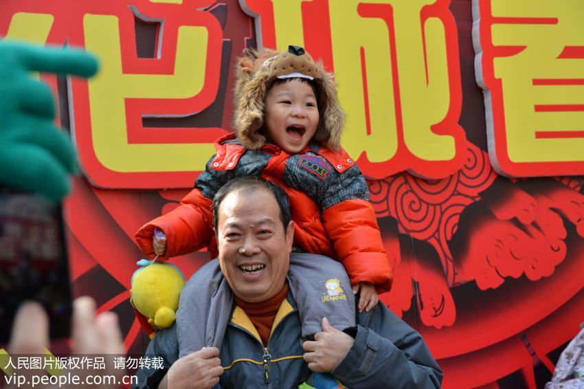 Chineses comemoram o Festival da Primavera