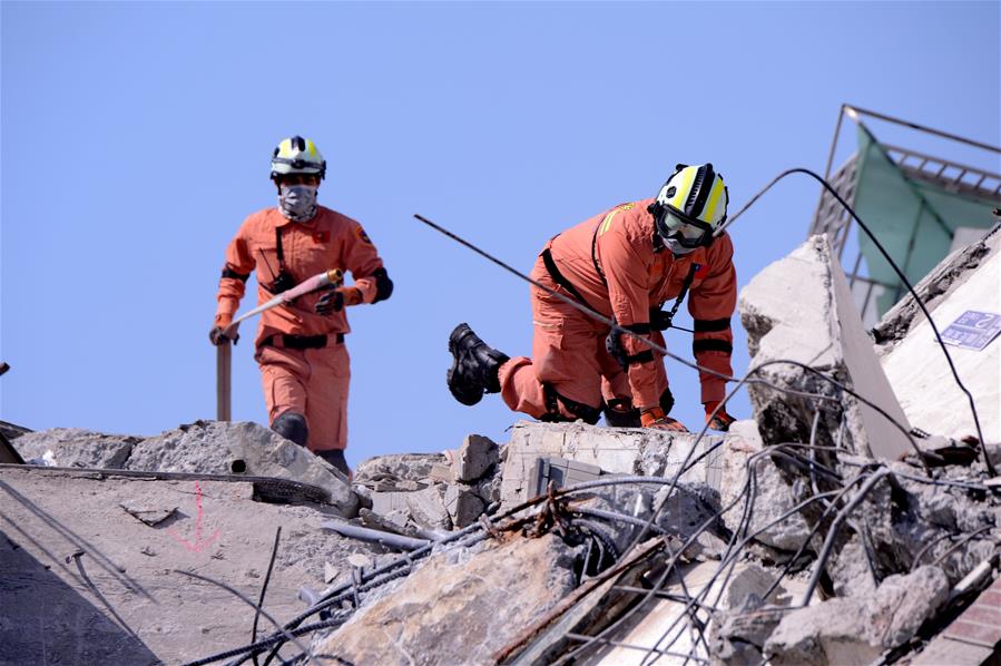 Sobe para 41 o número de mortes no terremoto em Taiwan