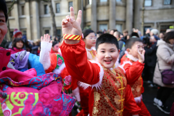 Londres marca a chegada do Ano Novo Chinês com a maior festa fora da Ásia