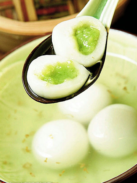 Bolinho doce, a iguaria do Festival das Lanternas