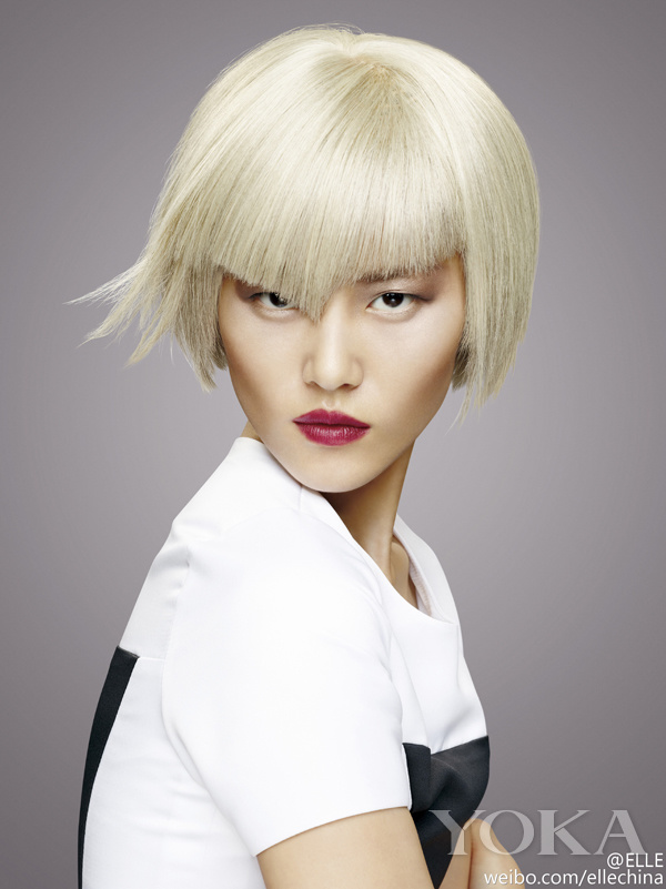 Diferentes looks da modelo Liu Wen