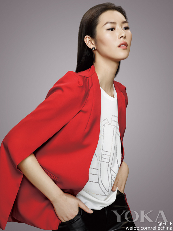 Diferentes looks da modelo Liu Wen