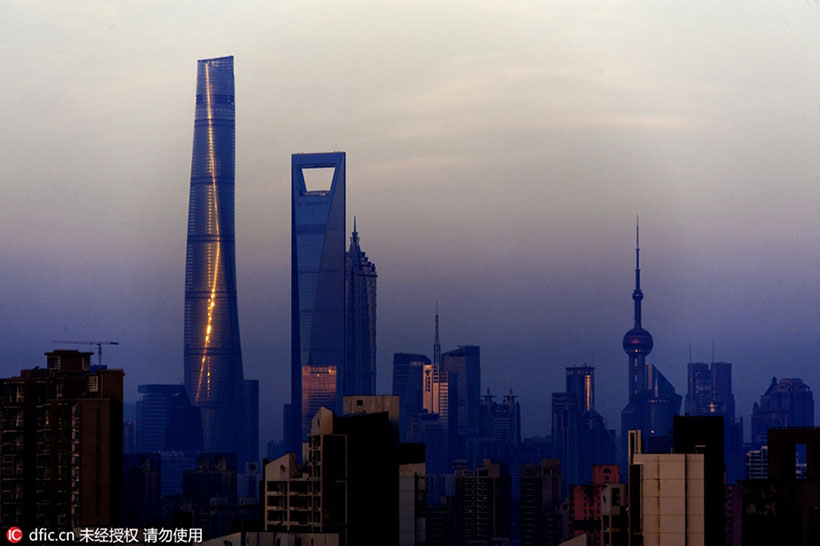 Arranha-céu mais alto da China será aberto ao público em breve