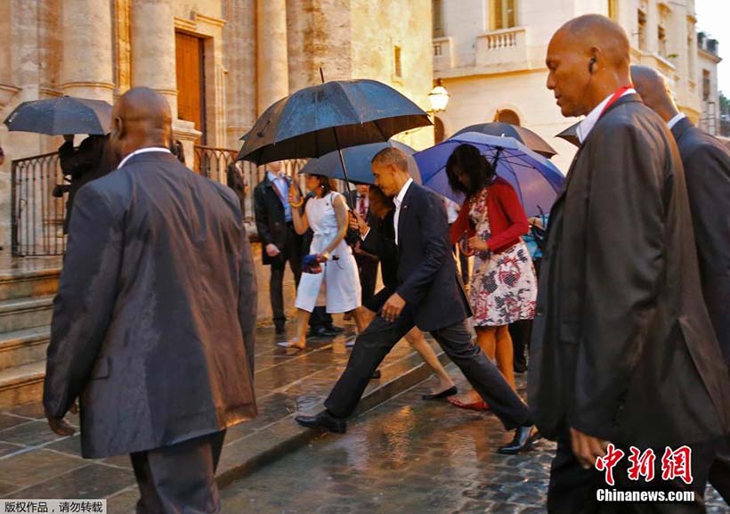Obama chega a Cuba e inaugura nova era nas relações entre os dois lados