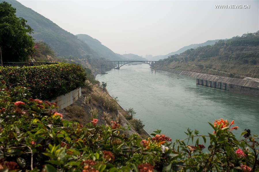 China lança abastecimento de água de emergência para países afetados pela seca do rio Mekong