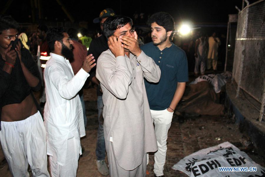 Atentado bombista causa 69 mortos no Paquistão