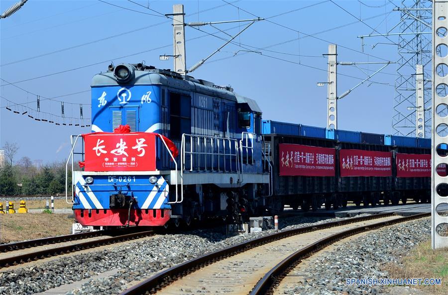 Trem de cargas do noroeste da China se conecta ao Cazaquistão