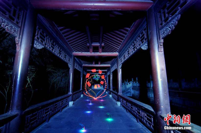 Montagens de efeitos luminosos em monumentos de Jiangxi