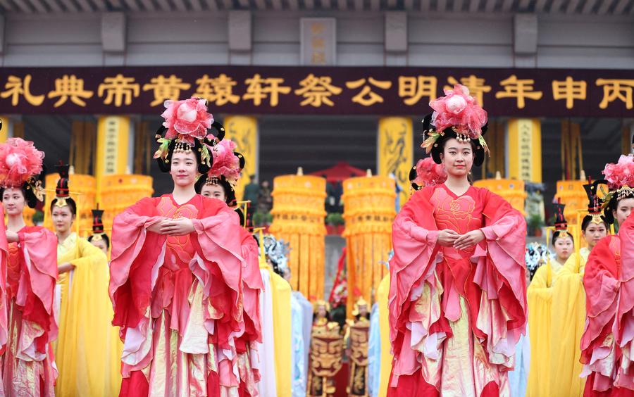 Milhares prestam homenagem ao Imperador Amarelo no Festival de Qingming