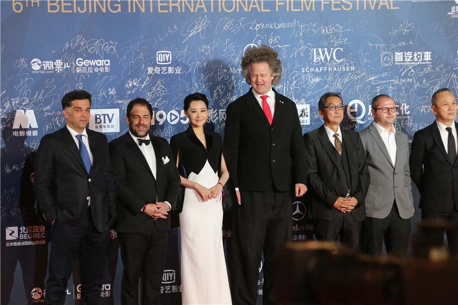 Estrelas comparecem ao 6º Festival Internacional de Cinema de Beijing